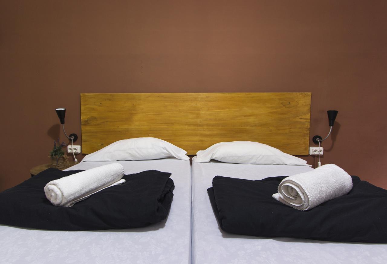 Break N Bed Hostel Barcelona Ngoại thất bức ảnh