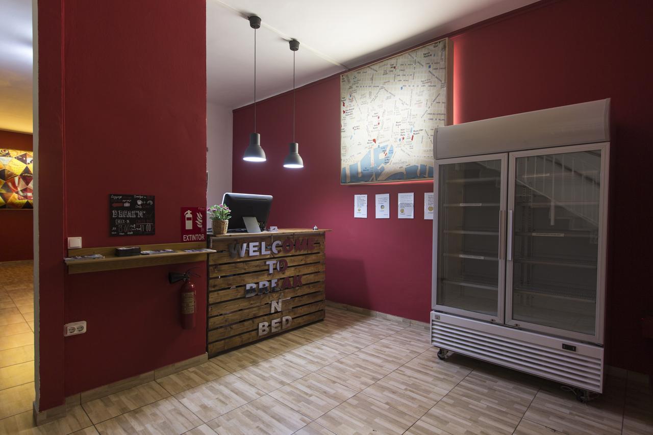 Break N Bed Hostel Barcelona Ngoại thất bức ảnh