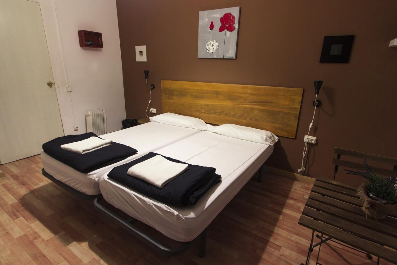 Break N Bed Hostel Barcelona Ngoại thất bức ảnh